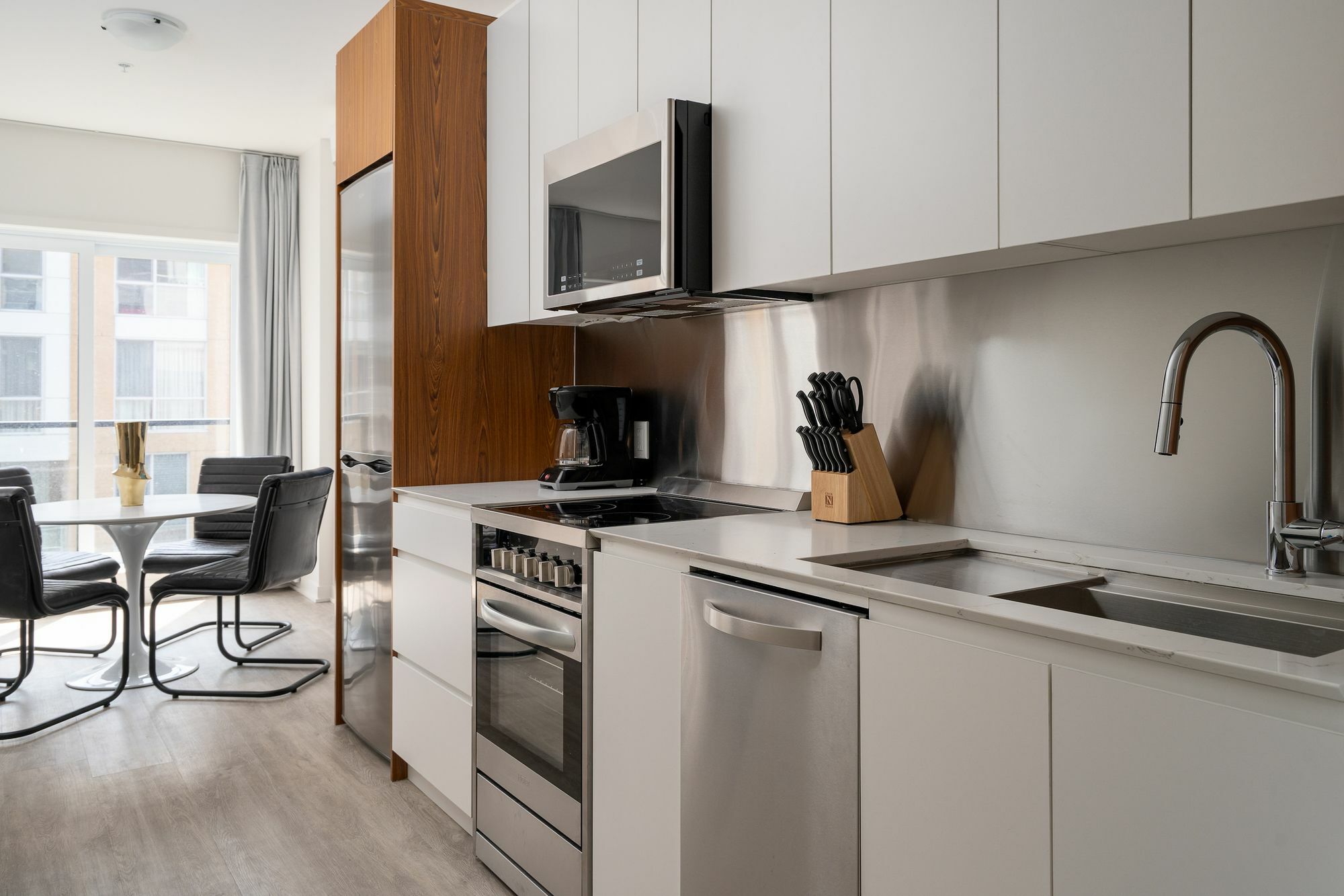 Charming 1br In Quartier Des Spectacles By Sonder * Montréal