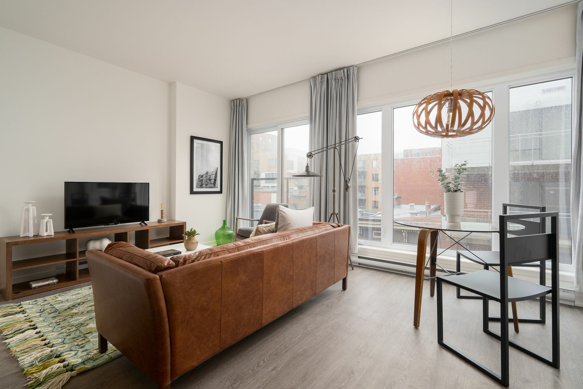 Charming 1br In Quartier Des Spectacles By Sonder *